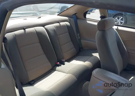 2001 Ford Mustang z USA, uszkodzony, nr VIN 1FAFP40441F214400